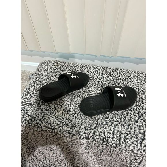 UNDER ARMOUR BLACK shoes FLIP FLOPS SIZE 13K - Picture 2 of 5